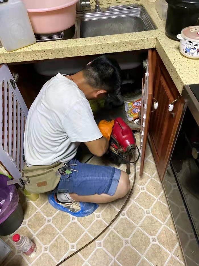 齐干却勒街道通下水道